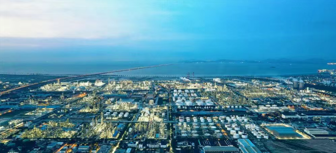 炼化反内卷，行业加速头部化